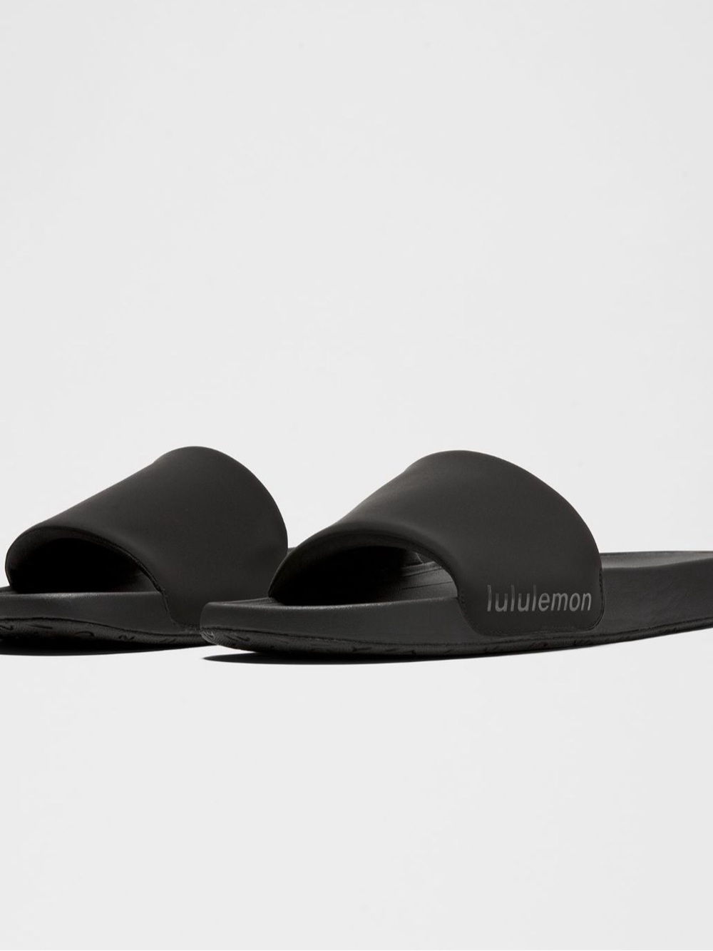 lululemon athletica Men’s NWOT Black Restfeel Slide Sandals